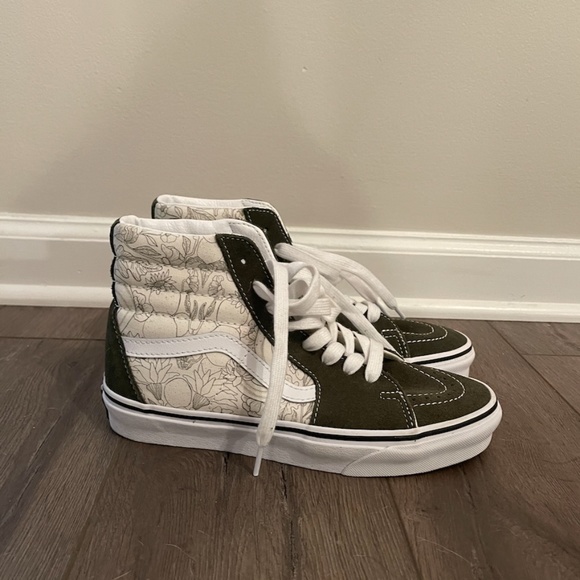 Vans Shoes - High Top Vans